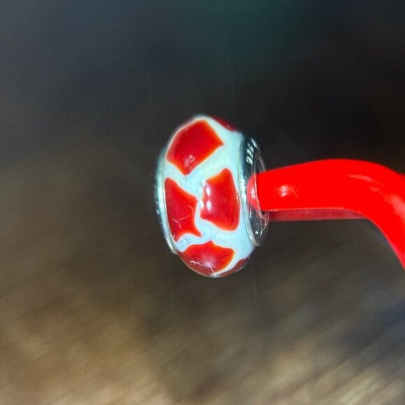 Beautiful Little Red/White Patches Murano Glass Charm - Picture 3 of 4